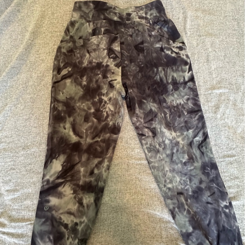 Lululemon Tie-Dye Hoodie and Headband Set - Picture 4 of 4